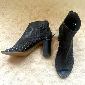 LAVORAZIONE ARTIGIANALE Piampoiani Italian Leather Peep Toe Boots Sz 38 or 7 US